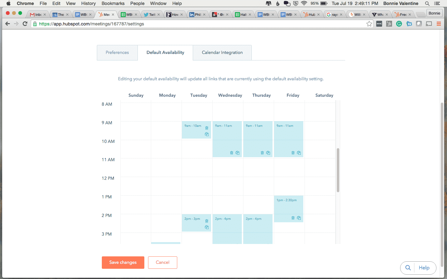 Screenshot of HubSpot meeting tool showing calendar availability