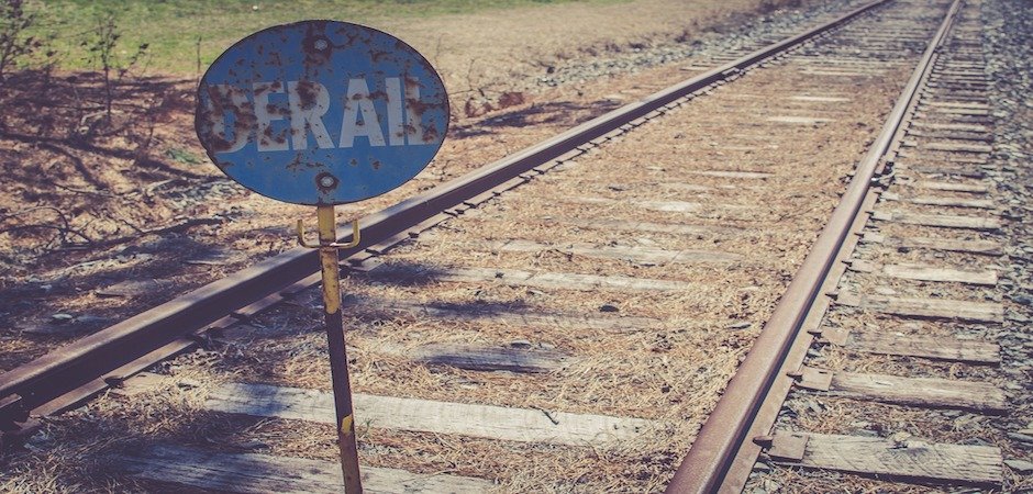 Featured image for “4 Common Mistakes That Can Derail Your Blogging Strategy”